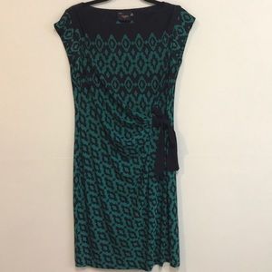 Beautiful dressy midi dress.